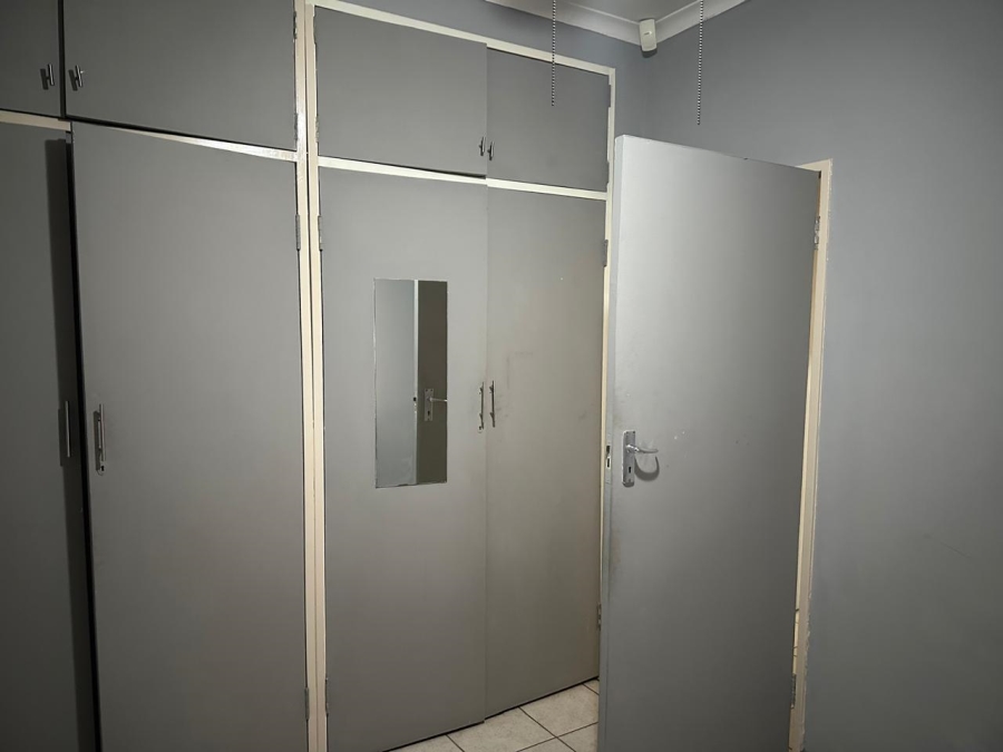 2 Bedroom Property for Sale in Rustenburg Central North West